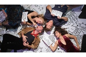 "Η μέρα της φούστας": Συζητήσεις μετά την παράσταση στο Δίπυλον - εικόνα 4