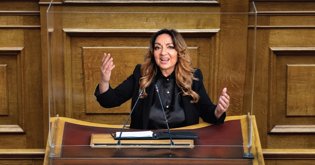 "Σκέφτομαι δυνατά": Αθερίδης, Παπούλια, Καρυστινός & Παπακώστα στη νέα κωμωδία του Φλοριάν Ζελέρ - εικόνα 2