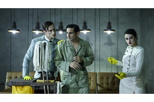 Το "Dogville" του Λαρς φον Τρίερ διά χειρός Άρη Μπινιάρη στο Δημοτικό Θέατρο Πειραιά - εικόνα 1