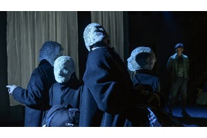 "Απόψε κανείς δεν πεθαίνει": Νέες φωτογραφίες από την παράσταση - εικόνα 8