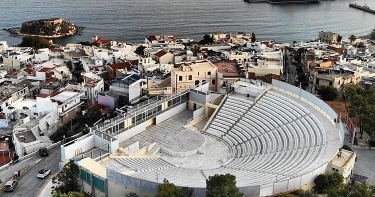"Εγώ θα σας τα πω!": Πρόσθετες παραστάσεις στο Βεάκειο για την επιθεώρηση του καλοκαιριού - εικόνα 6
