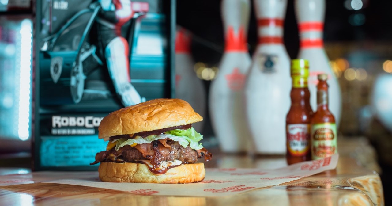 "Sam Burgers" Νέο σημείο, ίδια απολαυστικά burgers Athinorama.gr