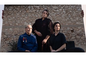 "ζ- η-θ, ο Ξένος": Επίσκεψη σε τρεις ραψωδίες της Οδύσσειας από τον Μιχαήλ Μαρμαρινό- Νέες φωτογραφίες από την παράσταση - εικόνα 10