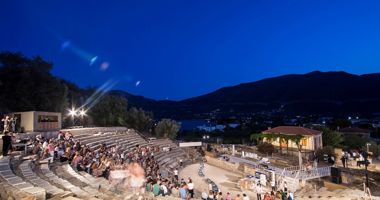 Λένα Κιτσοπούλου και Λευτέρης Πανταζής στο πιο ανατρεπτικό "γλέντι" στην ιστορία των "Βακχών" - εικόνα 5