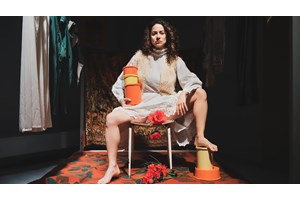 "Ο άντρας μου": Τελευταίες παραστάσεις για το έργο της Ρούμενα Μπουζάροφσκα που μιλά για την πατριαρχία - εικόνα 4