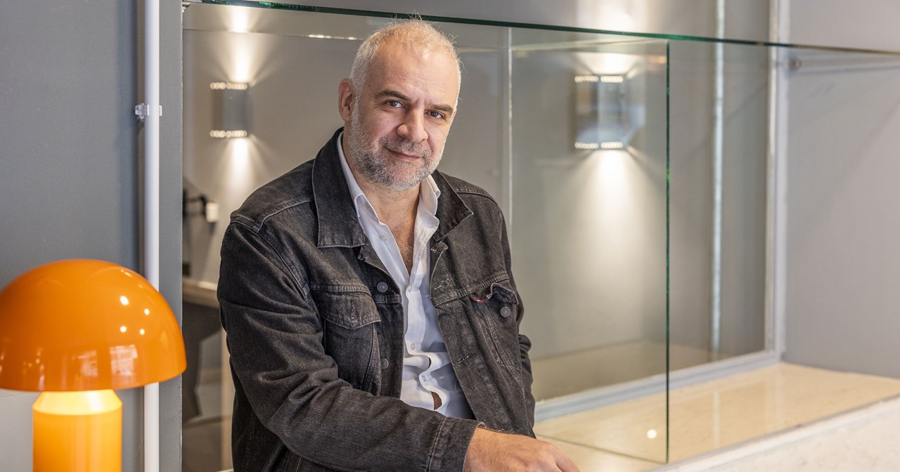 Ο Γεράσιμος Γεννατάς γίνεται 'Μισάνθρωπος' για τα 50 χρόνια του Θεσσαλικού Θεάτρου - εικόνα 3