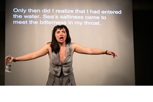 "Μήδειας μπούρκα": Το Θεσσαλικό Θέατρο στην Αθήνα με τη βραβευμένη παράσταση για την ηρωίδα - σύμβολο - εικόνα 2