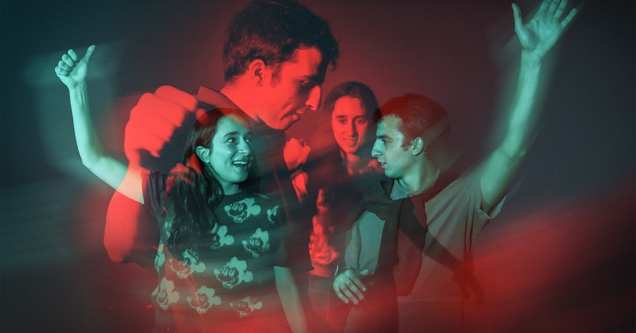 Ο Θανάσης Σαράντος φέρνει την "Αντιγόνη" στα ’70s - εικόνα 6