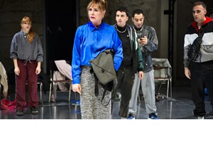 Last call για έξι θεατρικές παραστάσεις με ταυτότητα και τόλμη - εικόνα 10