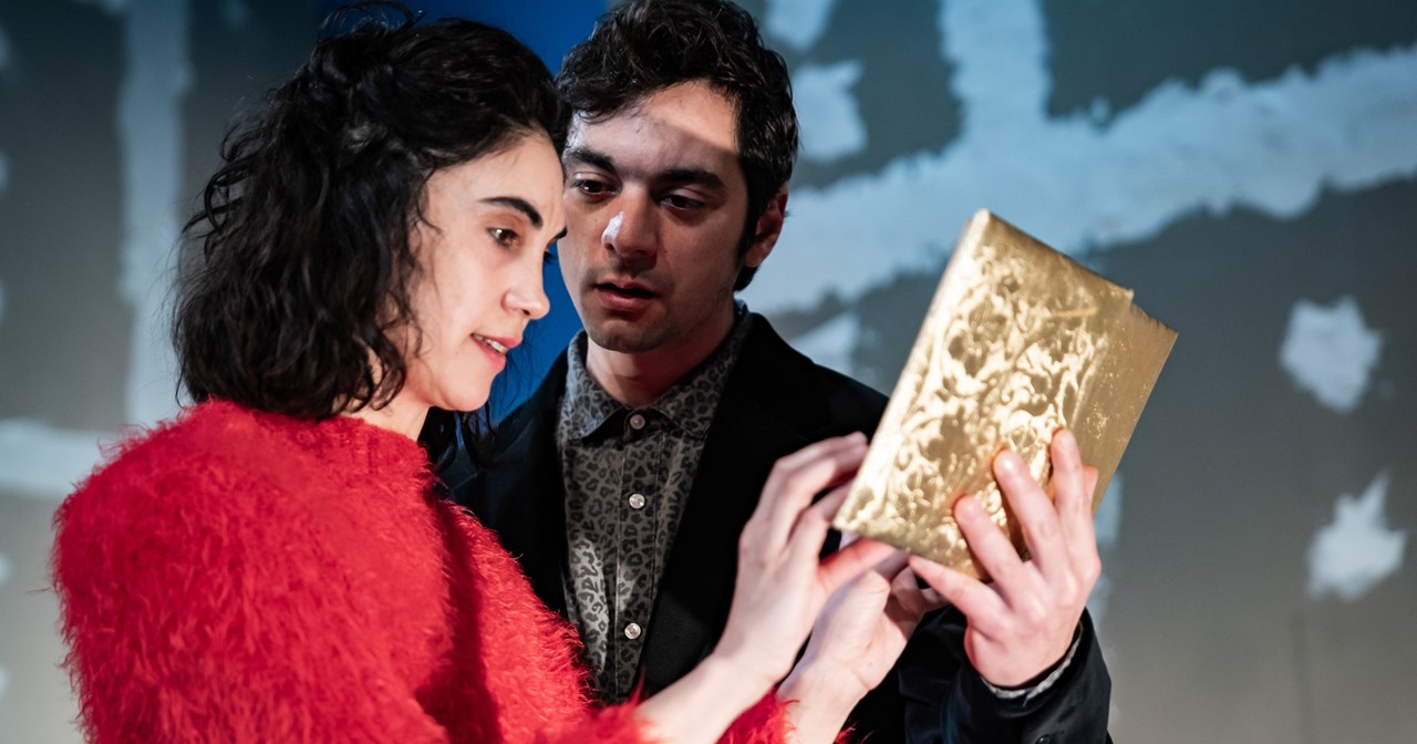 "Γυάλινος κόσμος" : Η παράσταση του Θεάτρου Τέχνης που συζητήθηκε συνεχίζει - εικόνα 4