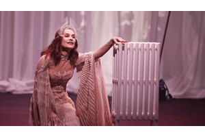 Το "Βρέχει στη Βαρκελώνη" ολοκληρώνει τις παραστάσεις του στο Θέατρο Τέχνης "Καρόλου Κουν" - εικόνα 4