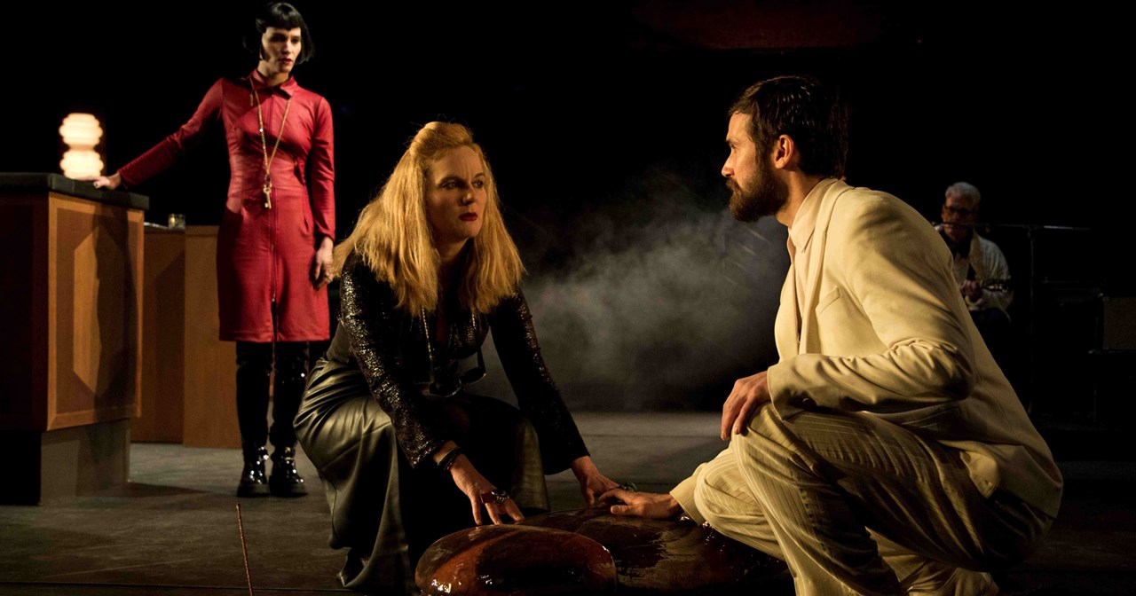 Πηνελόπη Τσιλίκα: "Η απορία του ανθρώπου απέναντι στην αδυσώπητη τυχαιότητα είναι που ονομάζει τον Κόσμο "παράλογο"" - εικόνα 3