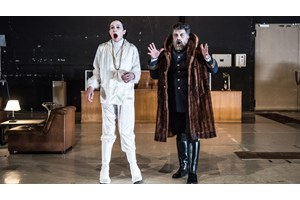 "Ιππόλυτος (στα χέρια της Αφροδίτης)": Πώς η Γιολάντα Μαρκοπούλου φέρνει το μέλλον στο θέατρο - εικόνα 5