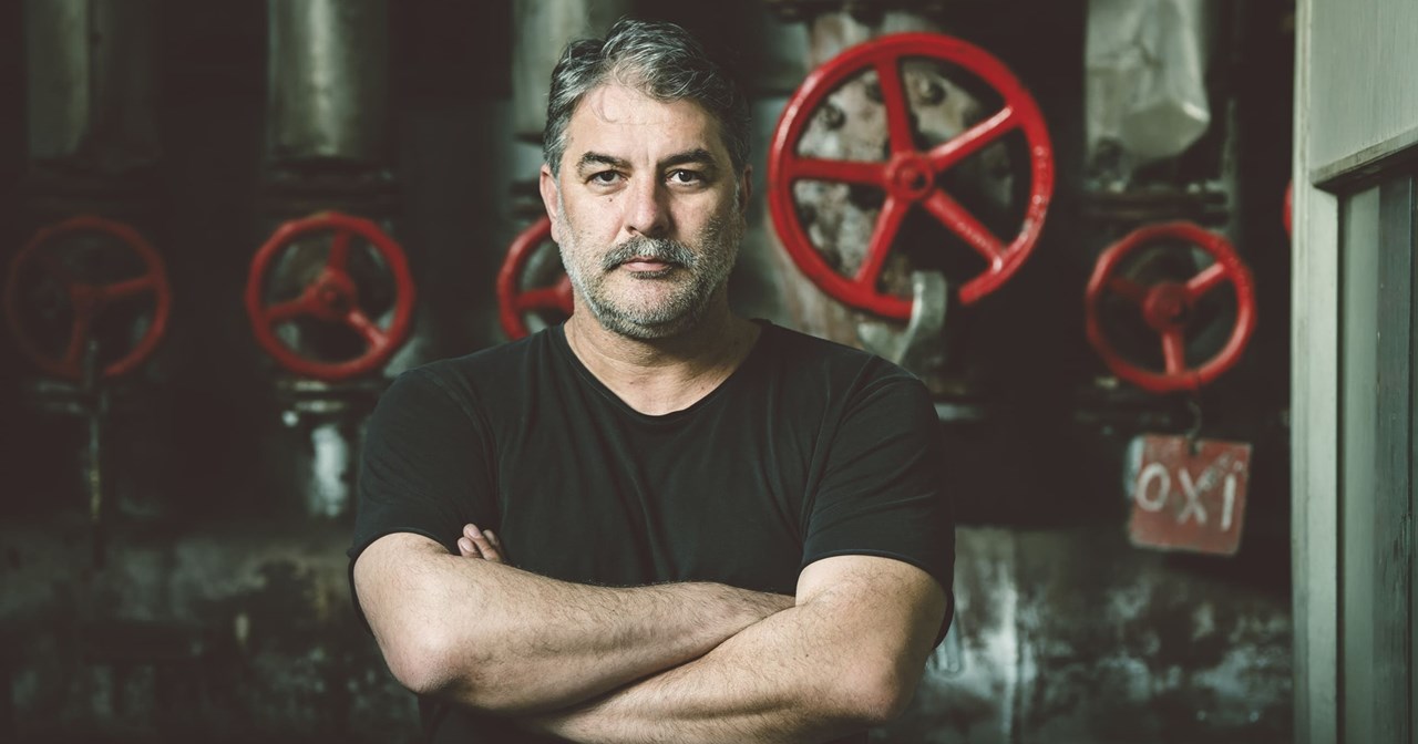 "Ας περιμένουν οι γυναίκες": Η ταινία του Σταύρου Τσιώλη πρώτη φορά στο θέατρο - εικόνα 3