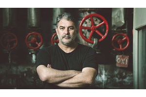 "Ας περιμένουν οι γυναίκες": Η ταινία του Σταύρου Τσιώλη πρώτη φορά στο θέατρο - εικόνα 3