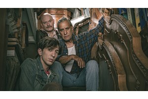 Για τον Γιάννη Μπέζο, το θέατρο είναι ο τόπος όπου ξαναβρίσκεις τον άνθρωπο - εικόνα 5