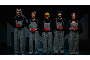 Ο Ηλίας Κουνέλας μας καλεί στο σπίτι του για μια ποιητική περφόρμανς - εικόνα 2