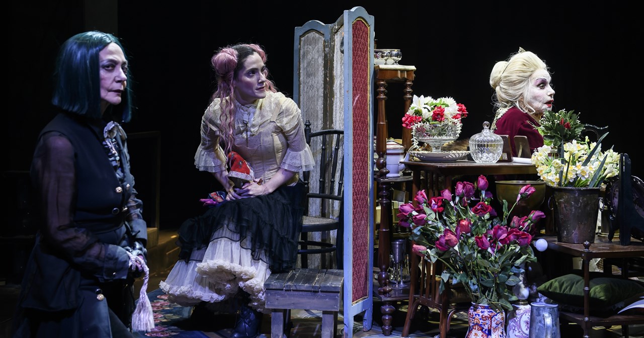 "Μονοπάτια": Μια θεατρική περιπλάνηση από την Αθήνα ως την Τζιά και τη Σίφνο - εικόνα 4