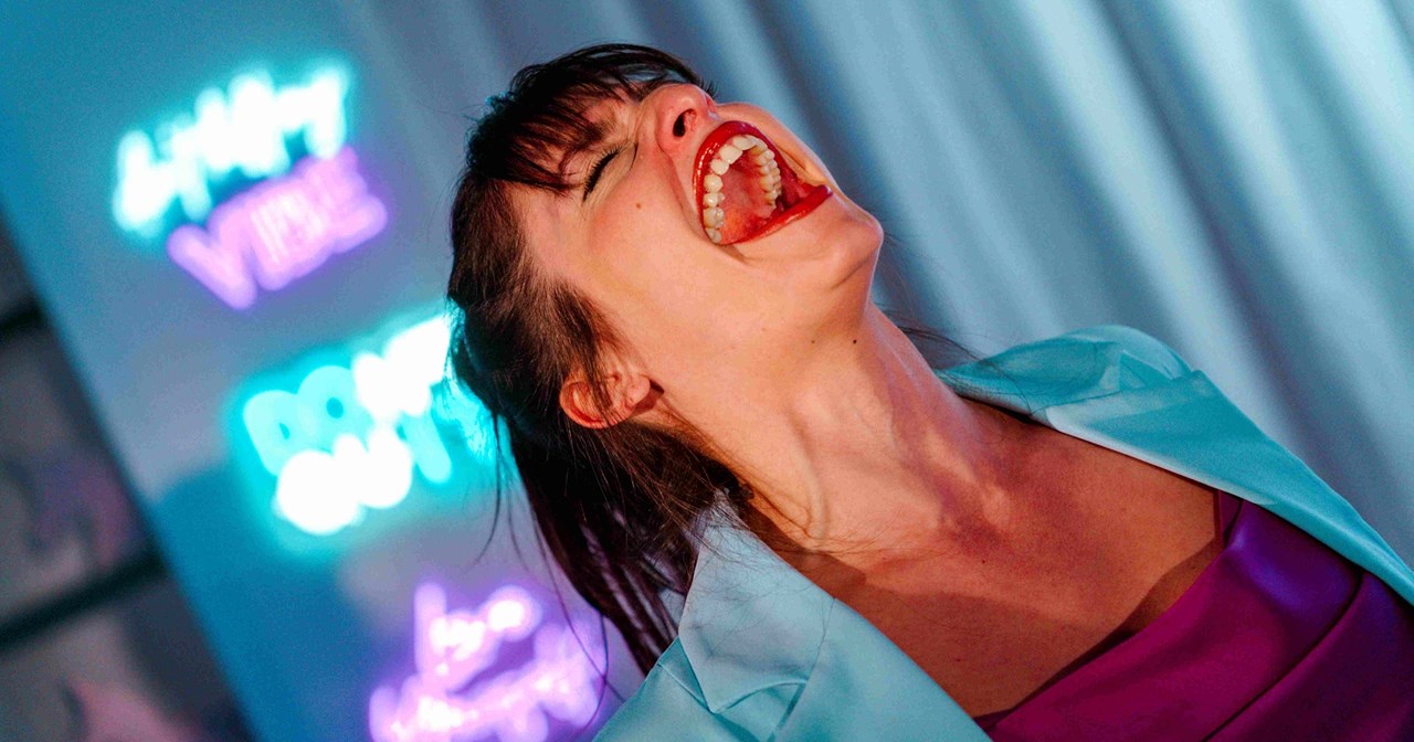 "Το πήδημα": Δείτε νέες φωτογραφίες και τρέιλερ της παράστασης - εικόνα 6