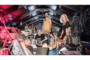 Χριστούγεννα με Παπαδιαμάντη: Ο Θανάσης Σαράντος επιστρέφει με τον "Αμερικάνο" - εικόνα 3