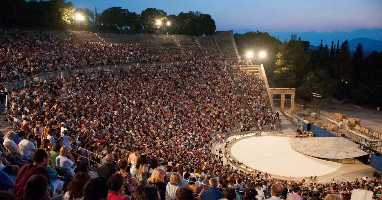 Ο Θεοδόσης Πελεγρίνης και το Φιλοσοφικό Θέατρο - εικόνα 1