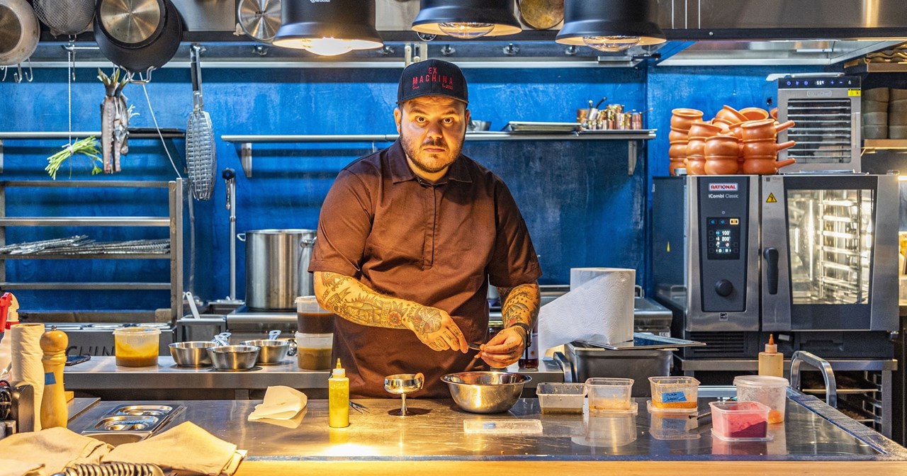 Preview: Ο Άνταμ Κοντοβάς σε fusion με το "Rock ‘n’ Roll" - εικόνα 4