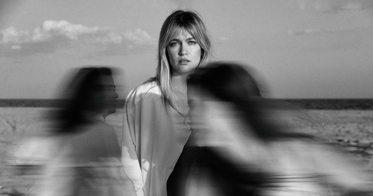 "ζ-η-θ, ο Ξένος": Η Κλέλια Ανδριολάτου διασχίζει την Οδύσσεια του Μαρμαρινού - εικόνα 6