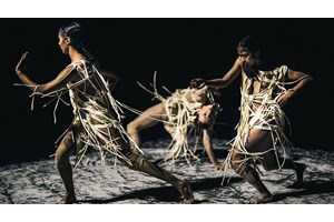 Για την Kat Valastur, ο χορός είναι μια πράξη ελευθερίας και επαναπροσδιορισμού - εικόνα 7