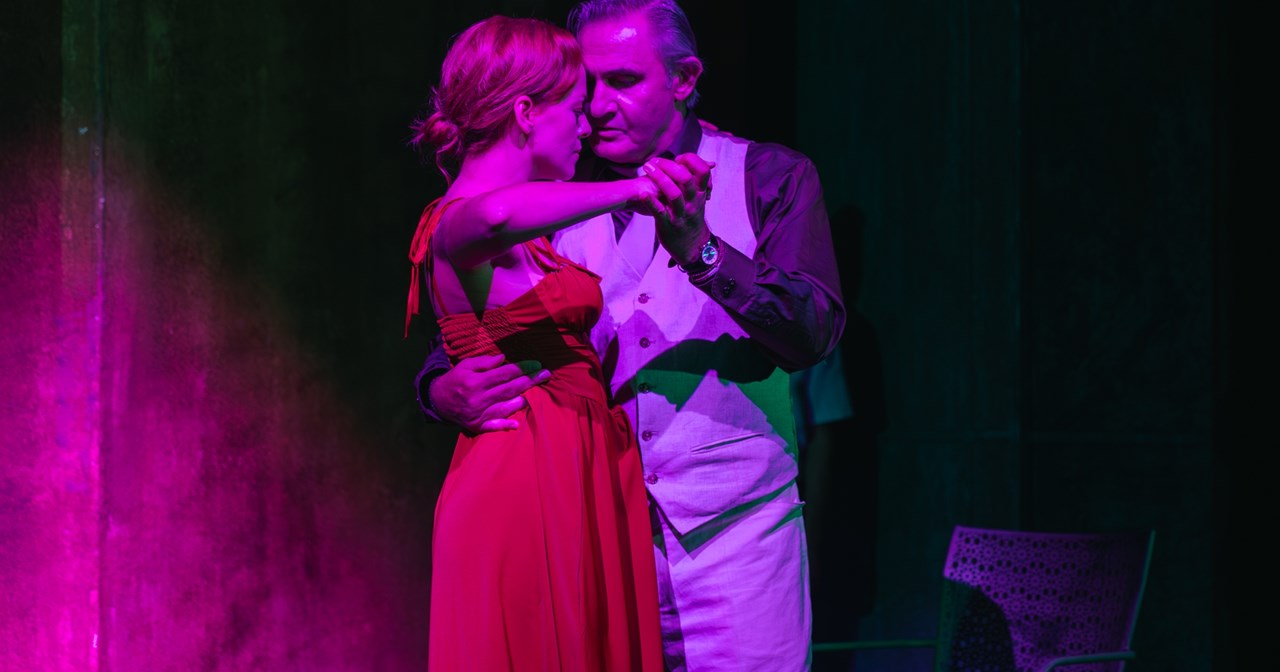 Οι πρόβες συνεχίζονται-η Έλενα Μαυρίδου μάς βάζει στον κόσμο του "Ταρτούφου" - εικόνα 9