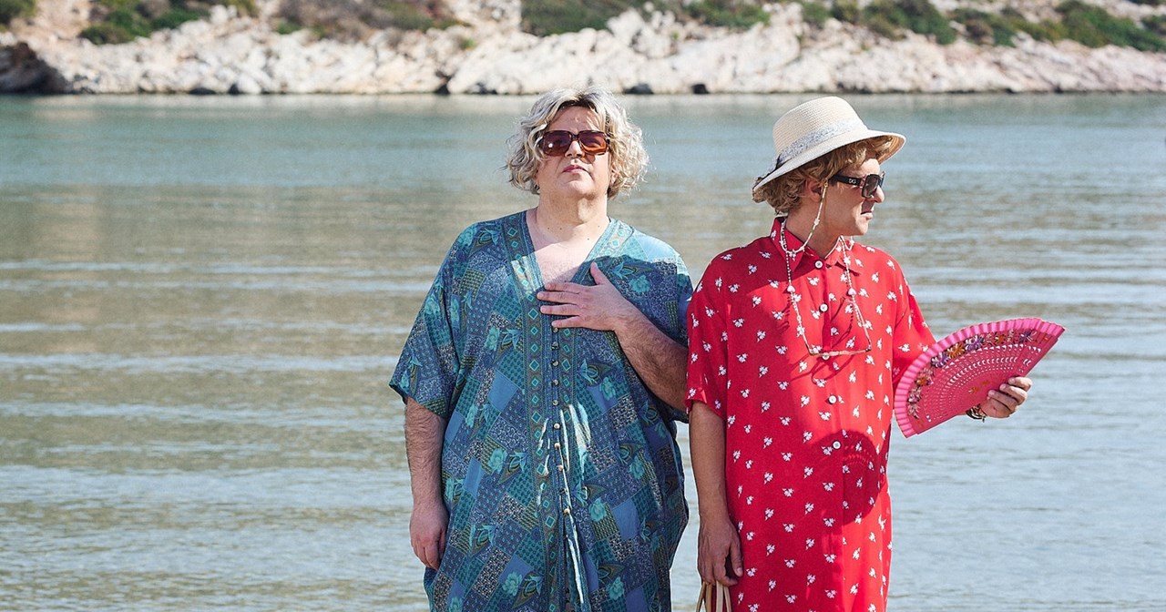 "Τακούνια στον βάλτο": Πολιτική φάρσα στην ταράτσα του Λαμπέτη - εικόνα 1