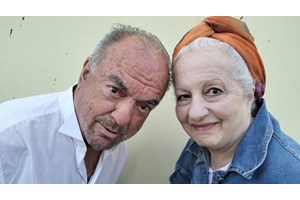 "Εκτροφείο τεράτων": Η επιστροφή ενός έργου που καθρεφτίζει τη σύγχρονη αστική μας αποξένωση - εικόνα 3