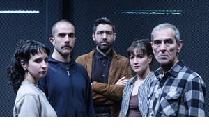 "Πόσα τσιγάρα έχω καπνίσει από τότε που έφυγες": Μια παράσταση για το ghosting - εικόνα 7