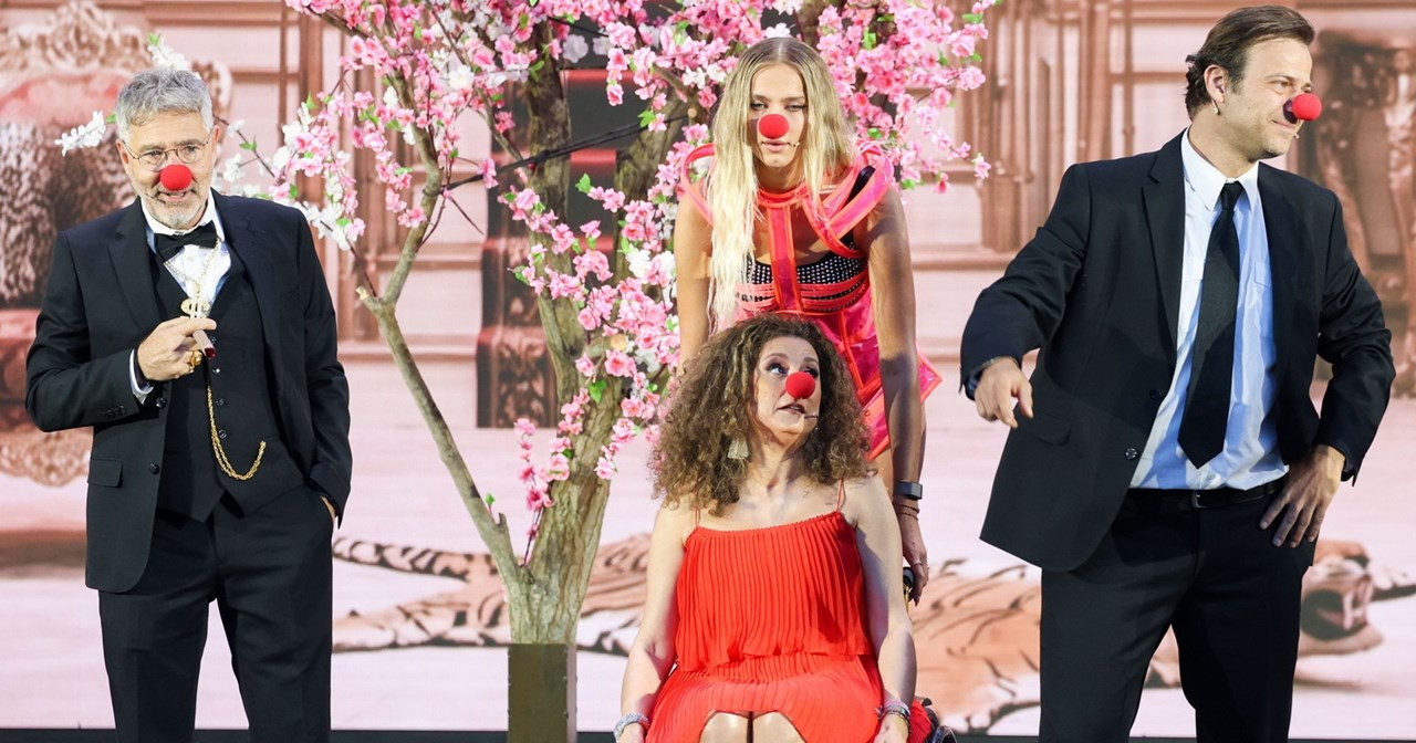 "Σκέφτομαι δυνατά": Αθερίδης, Παπούλια, Καρυστινός & Παπακώστα στη νέα κωμωδία του Φλοριάν Ζελέρ - εικόνα 1