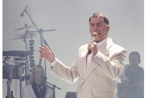 O Πάνος Κιάμος συναντά τον Γιώργο Κακοσαίο στο "Fantasia" - εικόνα 1