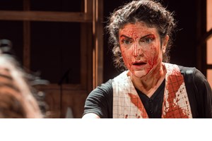 Θέατρο του Νέου Κόσμου: Τελευταίες παραστάσεις και μία αλλαγή για πέντε έργα που αγαπήθηκαν - εικόνα 8