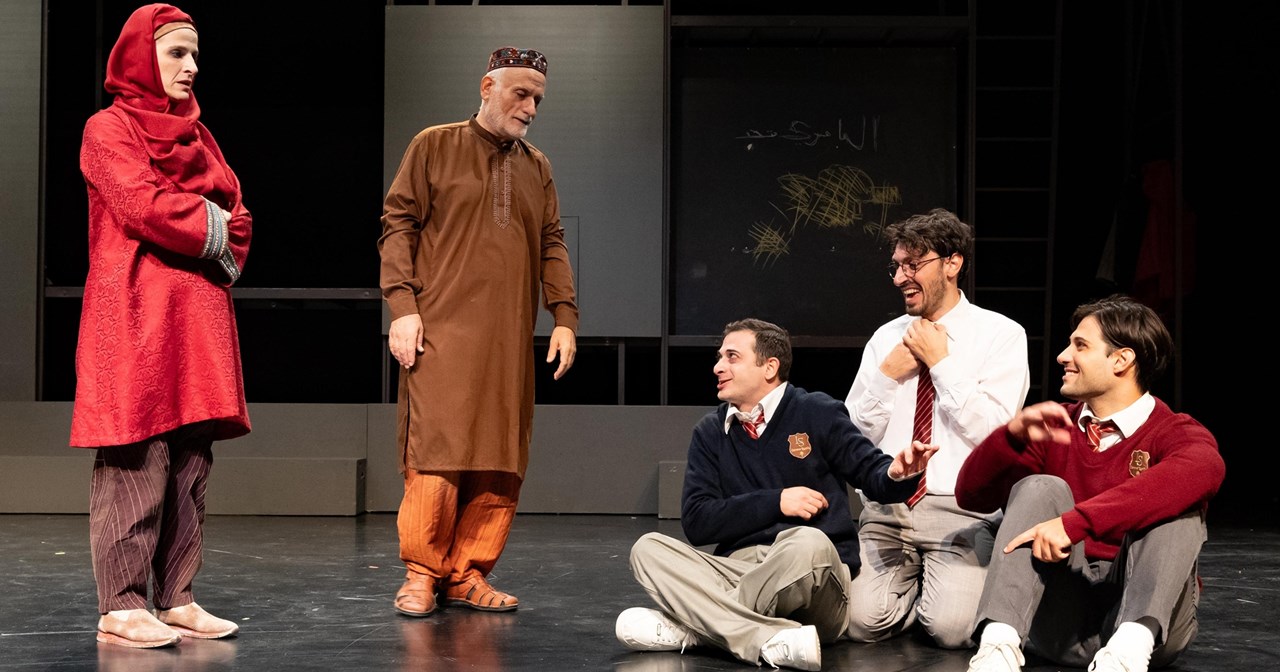 "Clown Christmas" στο Θέατρο Μικρός Κεραμεικός - εικόνα 3