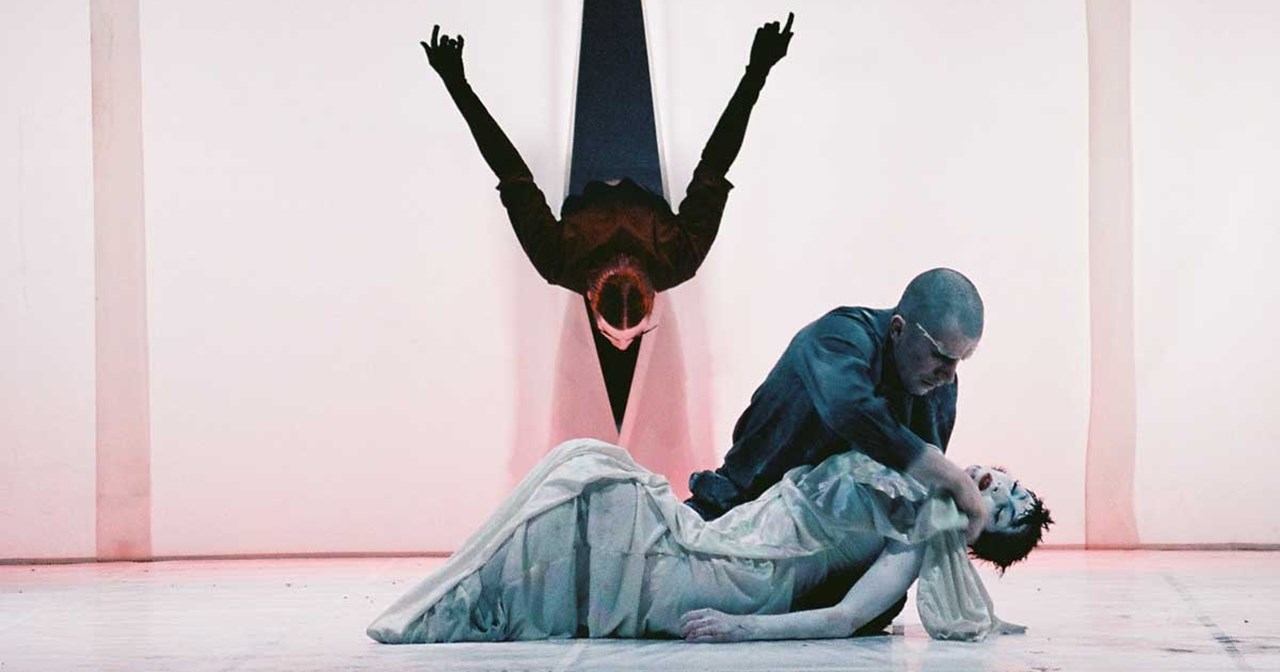 "Είμαι εδώ. Νιώθω. Αντιστέκομαι": Με τη Φρόσω-Μαρίνα Τρούσσα στο τιμόνι, το ARC16 χορεύει την ανησυχία της εποχής - εικόνα 6