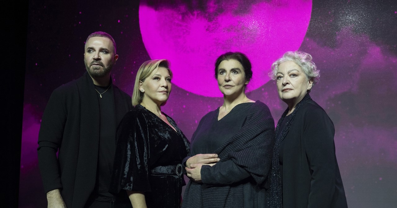 100 χρόνια Μίκης Θεοδωράκης: Περιοδεία της "Όμορφης πόλης" υπό την αιγίδα του ΕΟΤ - εικόνα 1