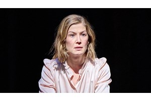 "Μάστερ και Μαργαρίτα": η ομάδα Κι όμΩς κινείται επιστρέφει για τρεις μόνο παραστάσεις - εικόνα 3