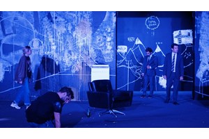 "Όταν έκλαψε ο Νίτσε": η sold out παράσταση μετακομίζει στο Θέατρο Πορεία - εικόνα 4