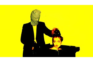 "Holy Bitch!": Περφόρμανς της Έλλης Παπακωνσταντίνου με τη συμμετοχή της τραγουδοποιού Μαρίας Παπαγεωργίου - εικόνα 7