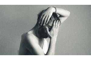 "Égalité": Θεατρικό πείραμα του Δημήτρη Μπαμπίλη με αφετηρία το έργο του Θανάση Τριαρίδη - εικόνα 4