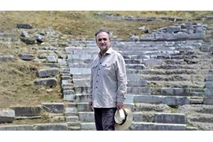 "Η μάνα αυτουνού… Έλλη Ζάχου Ταχτσή": Ρόλος ζωής για τη Ράνια Σχίζα για τέταρτη χρονιά - εικόνα 3