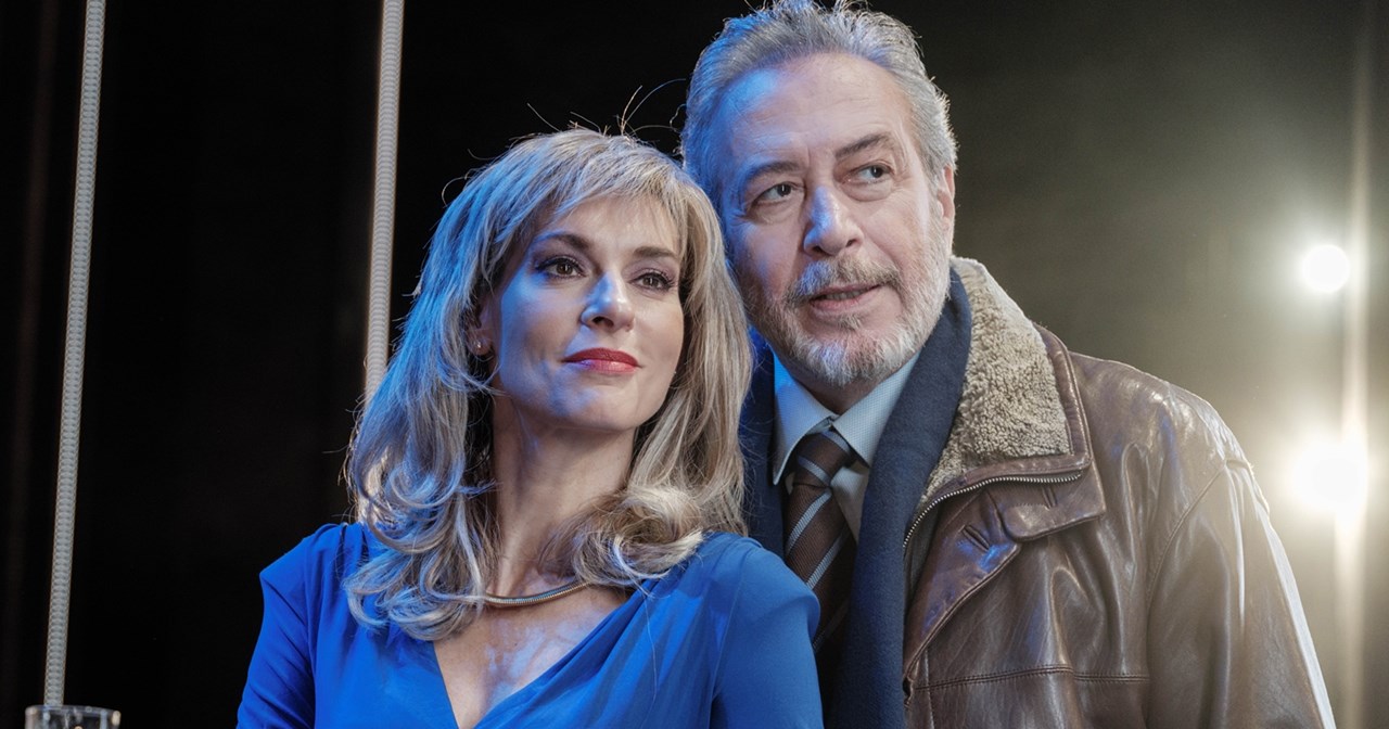 "Demons": Τελευταίες παραστάσεις για ένα από τα πιο εμβληματικά έργα του σύγχρονου ευρωπαϊκού θεάτρου - εικόνα 3