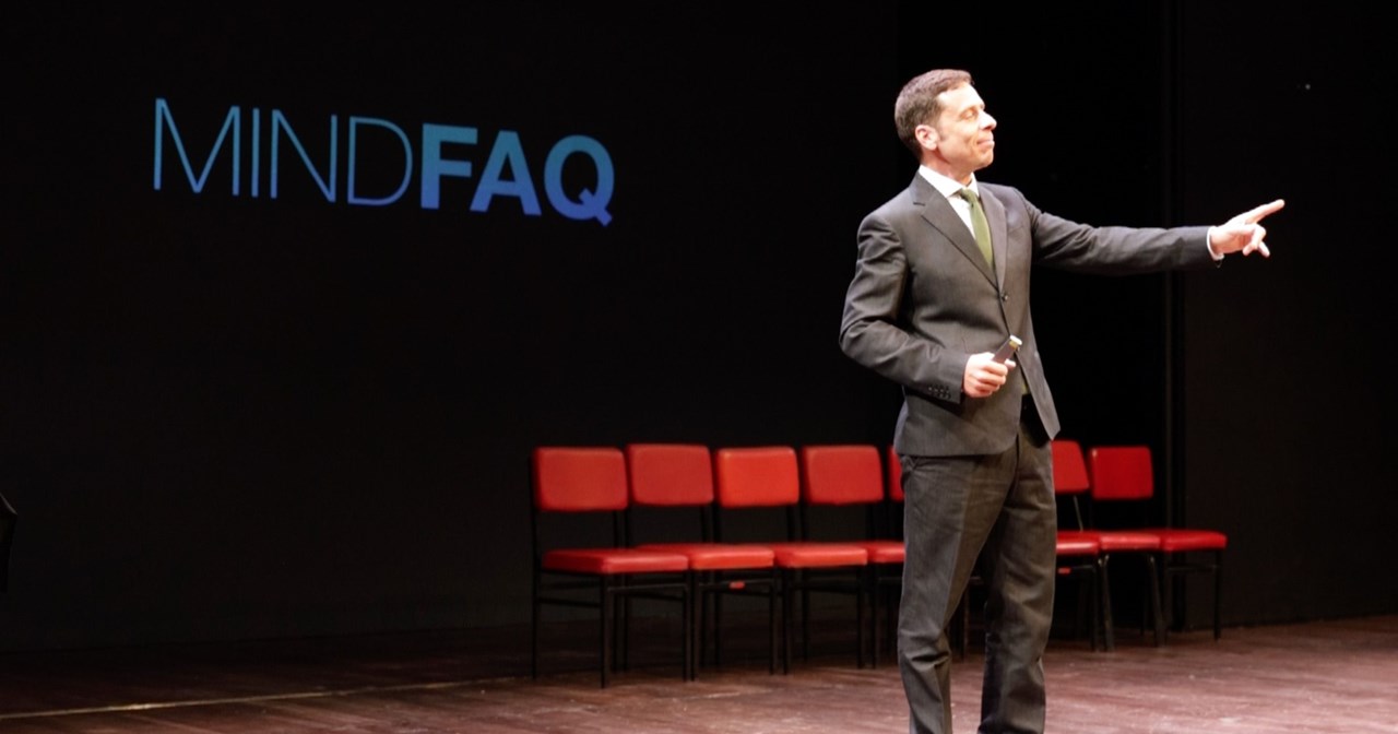 "Tiny Beautiful Things": Η Νία Βαρντάλος φέρνει για πρώτη φορά στην Ελλάδα την επιτυχία της - εικόνα 2