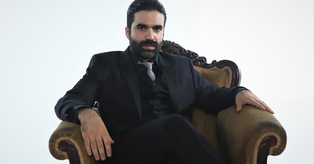 "Μακριά από παιδιά": Τελευταίες παραστάσεις για το έργο του Γιωργή Τσουρή - εικόνα 4