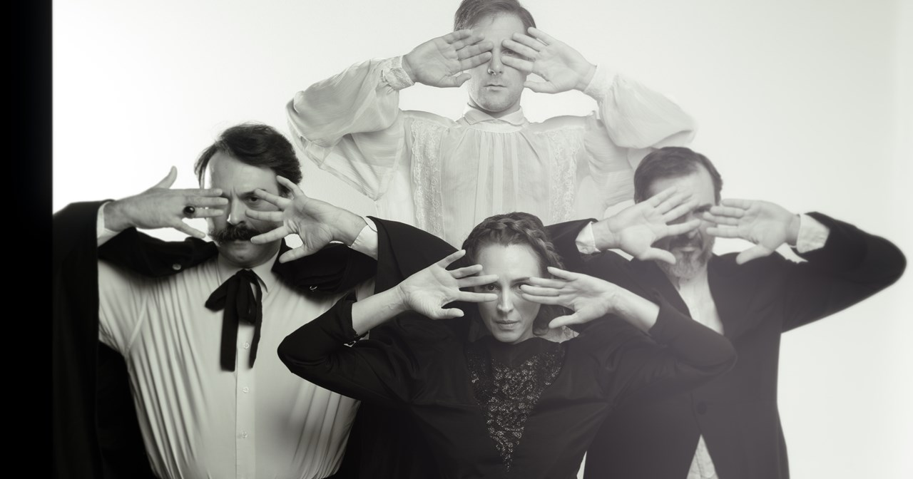 Το "Γάλα" και τα κοινωνικά αδιέξοδα | Το έργο-σταθμός επιστρέφει στο θέατρο Σταθμός - εικόνα 2