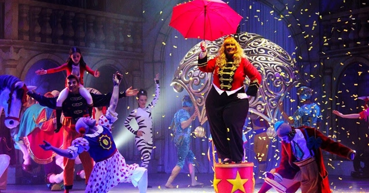 "Το ψέμα": Τελευταίες παραστάσεις στην ταράτσα του Θεάτρου Λαμπέτη - εικόνα 4