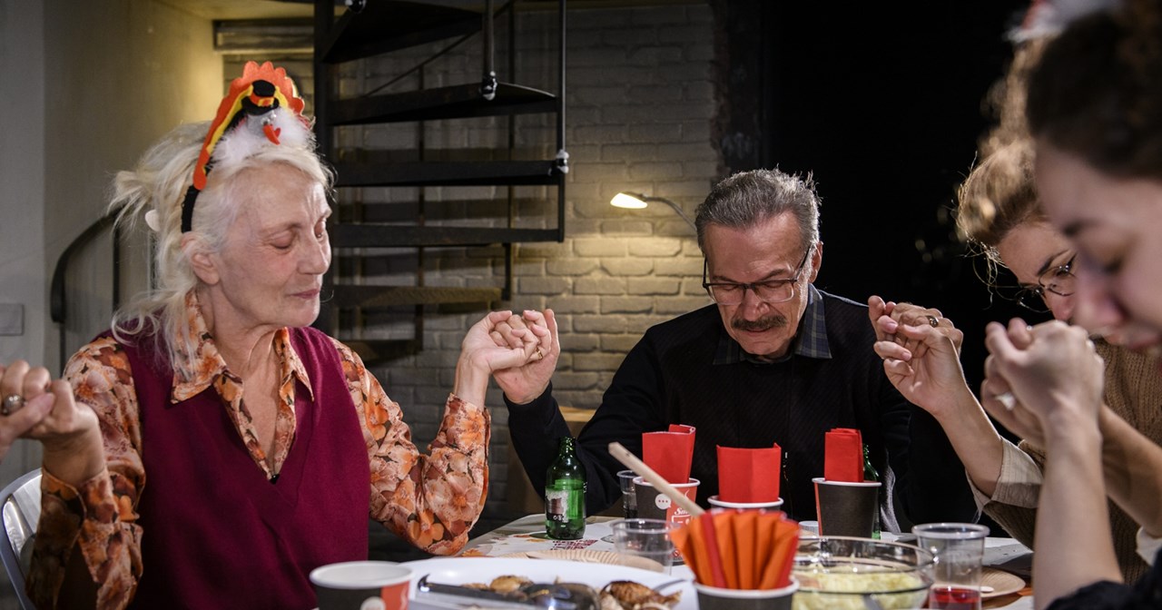 Άκης Σακελλαρίου: Αναβολή της παράστασης του Βρετάνια "Στο διπλανό δωμάτιο ή το έργο του δονητή" - εικόνα 4