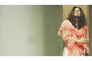 Από τη μεγάλη οθόνη στο σανίδι: οι ταινίες που έγιναν παραστάσεις είναι η θεατρική τάση της σεζόν - εικόνα 3